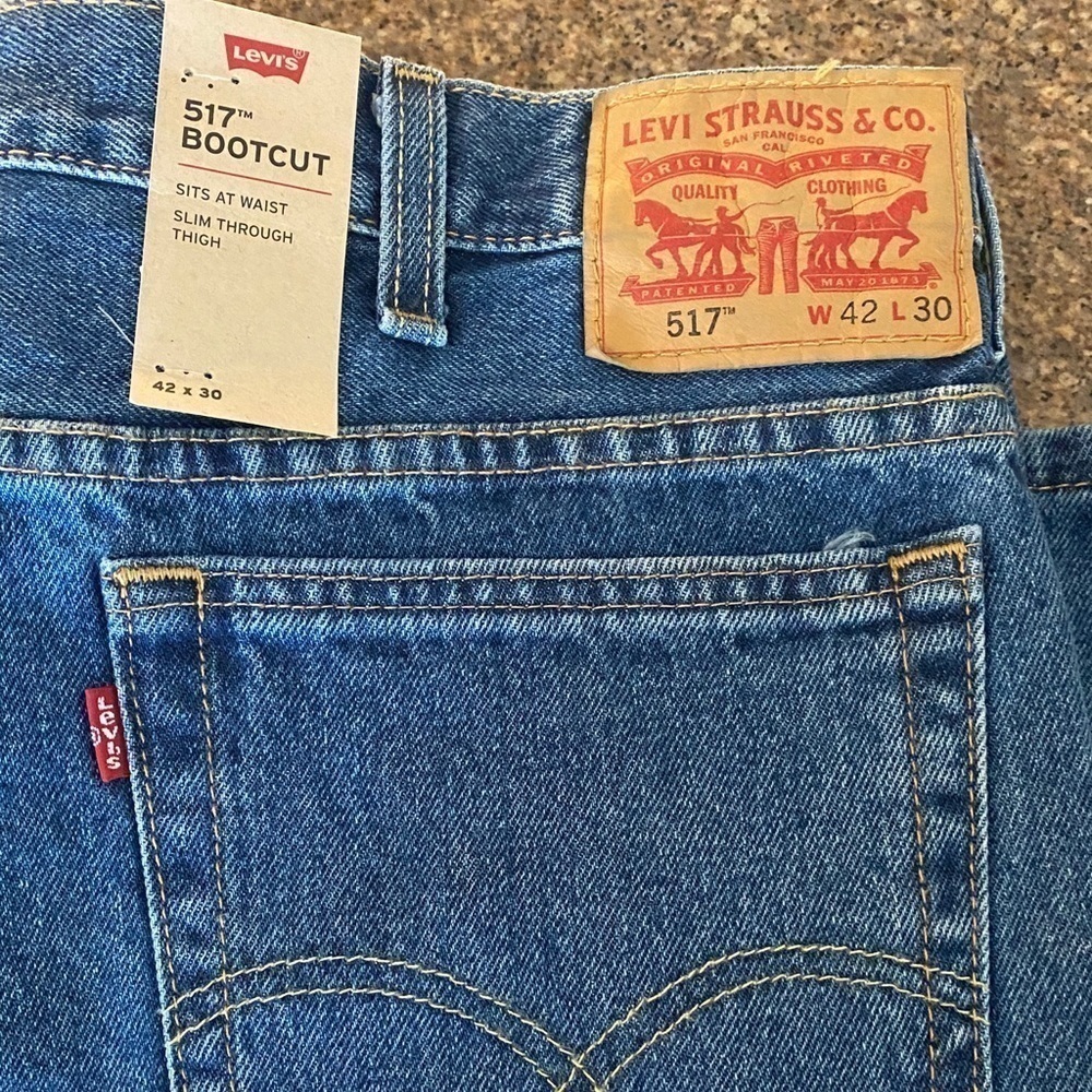 Levi’s men’s 517 Boot Cut Blue Denim Jeans 42 NWT - Picture 2 of 8